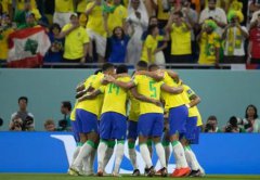 罗纳尔多：巴西队承载了超2亿人的期望，请接受我的爱、尊重拥抱
